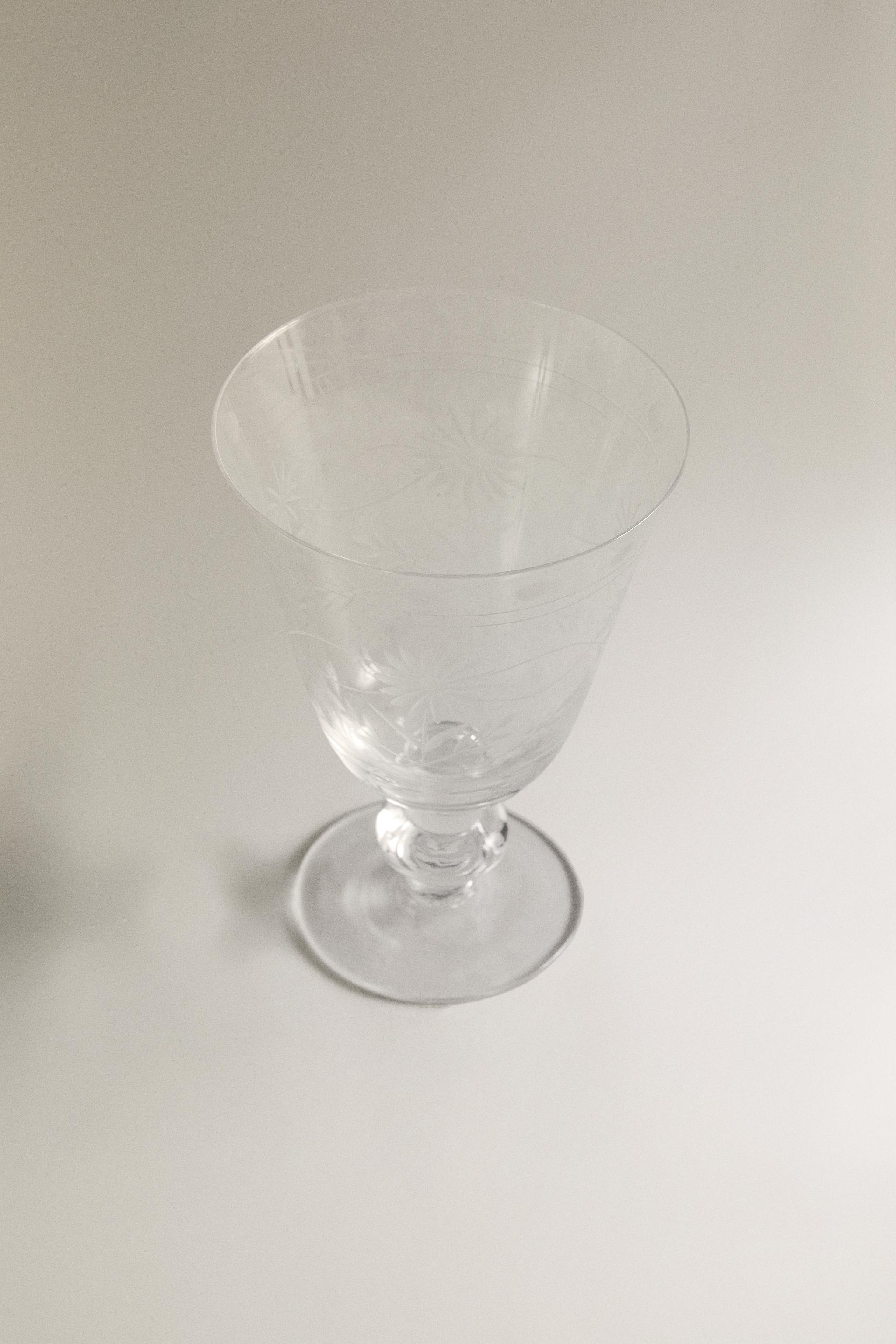 VERRE À PIED VERRE RECYCLABLE TAILLÉ